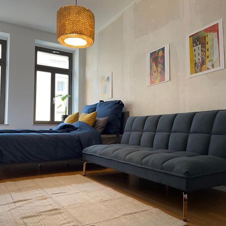 Stilvoller Altbau Mit Balkon - 10 Min To Center Apartment Leipzig Luaran gambar